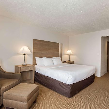 Quality Inn Petoskey-Harbor Springs מראה חיצוני תמונה