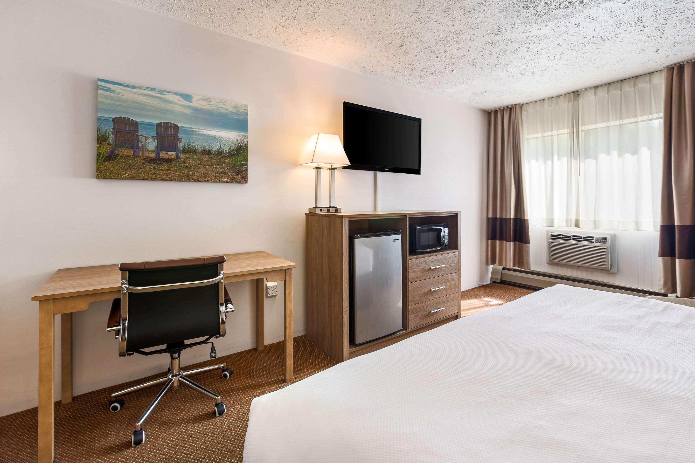 Quality Inn Petoskey-Harbor Springs מראה חיצוני תמונה