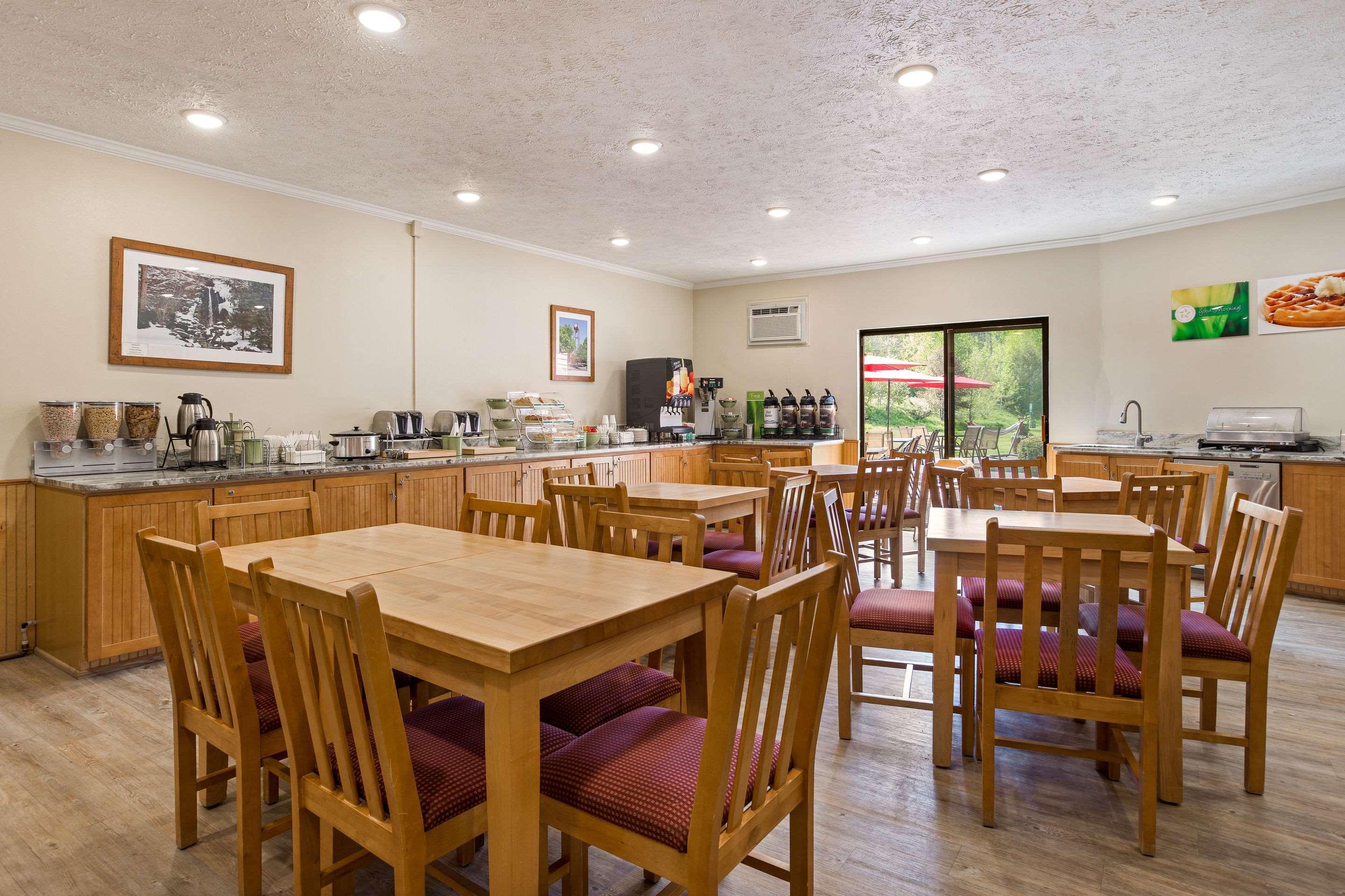 Quality Inn Petoskey-Harbor Springs מראה חיצוני תמונה