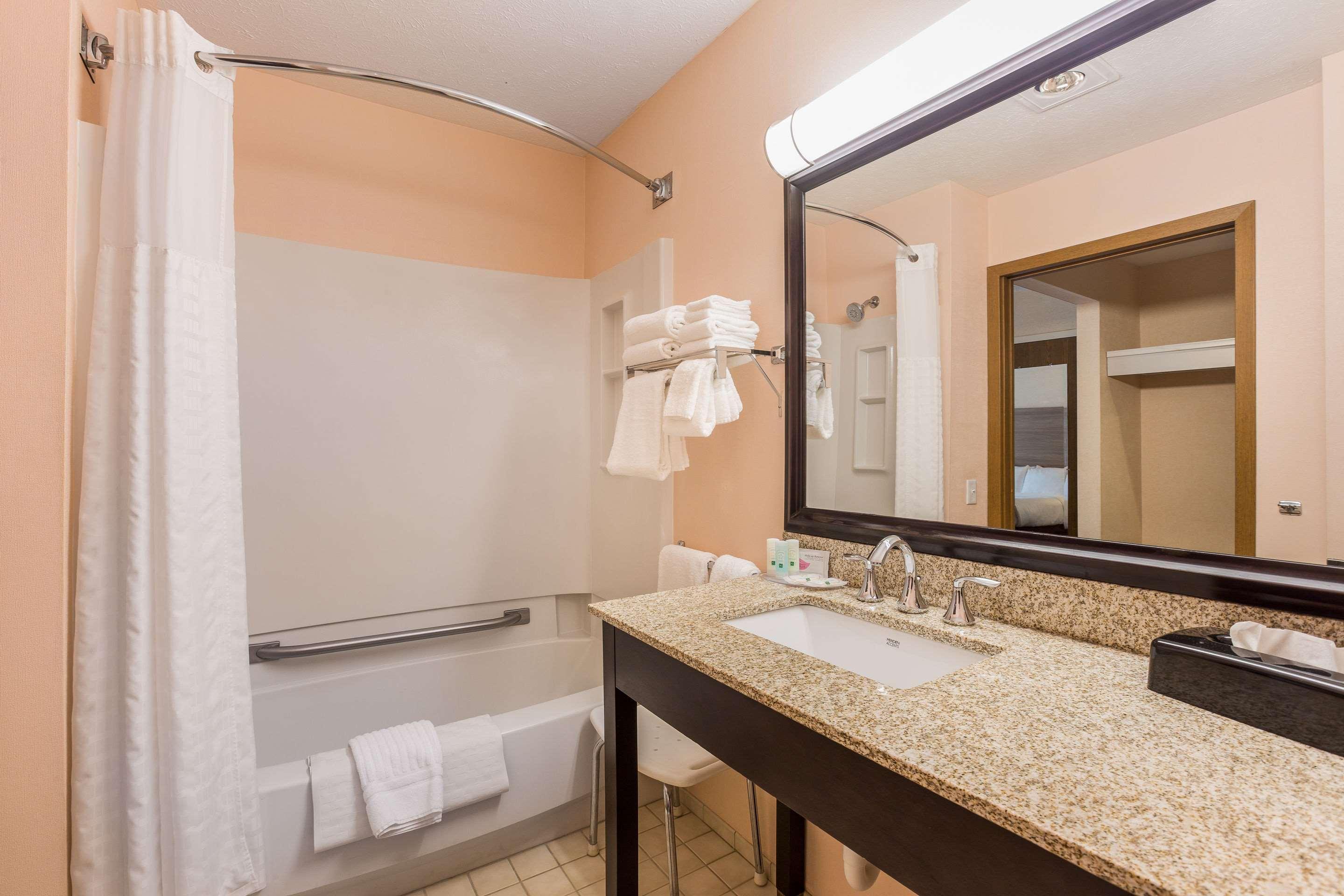 Quality Inn Petoskey-Harbor Springs מראה חיצוני תמונה