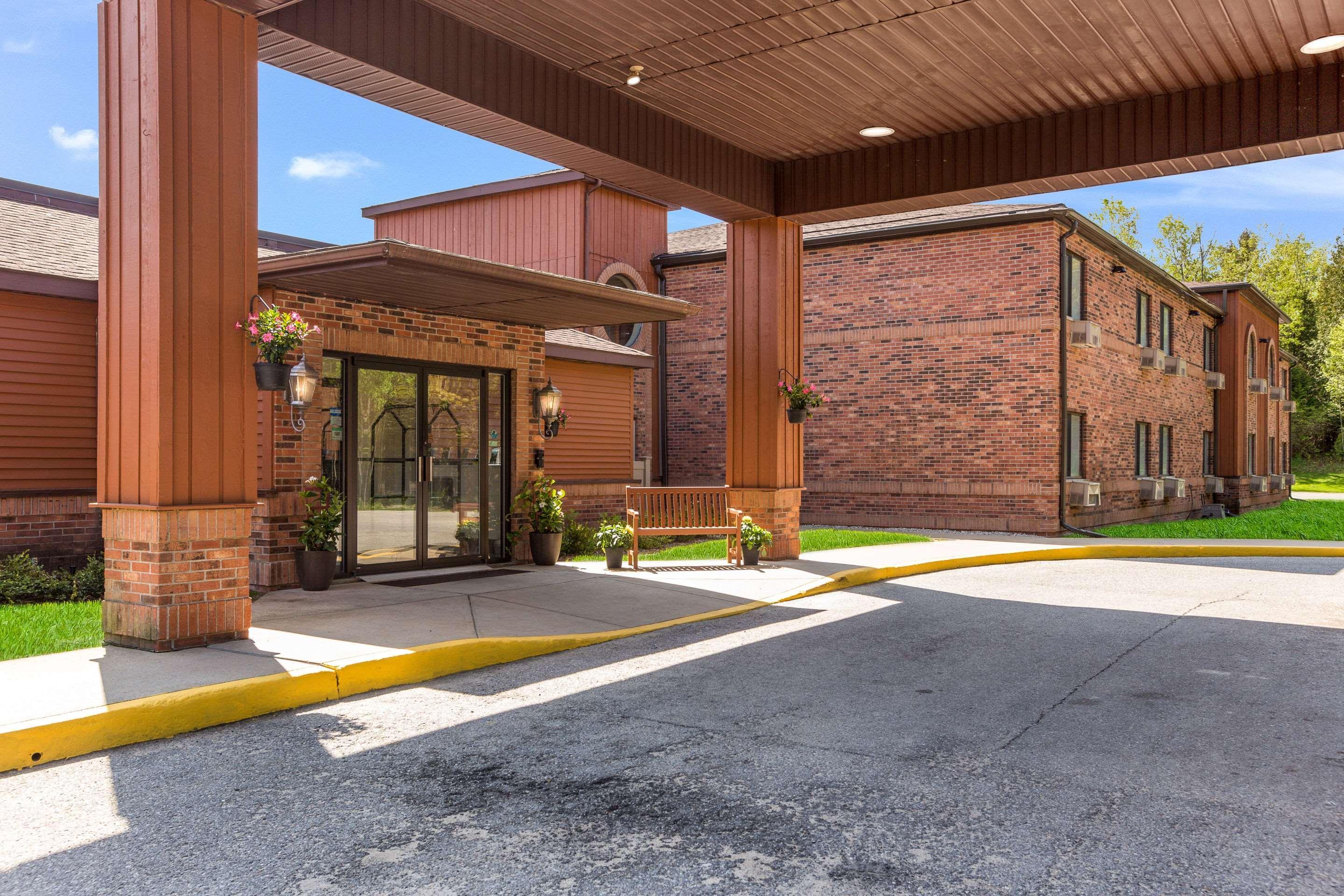 Quality Inn Petoskey-Harbor Springs מראה חיצוני תמונה