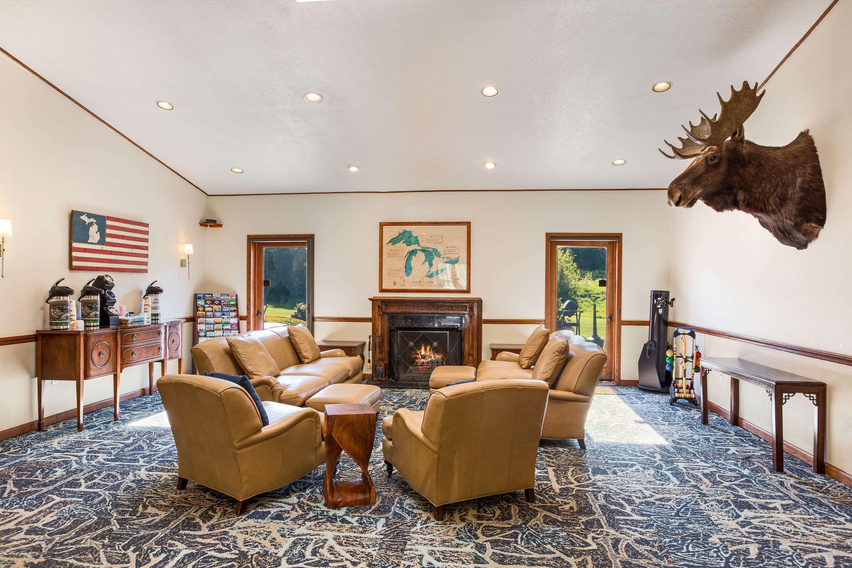 Quality Inn Petoskey-Harbor Springs מראה חיצוני תמונה