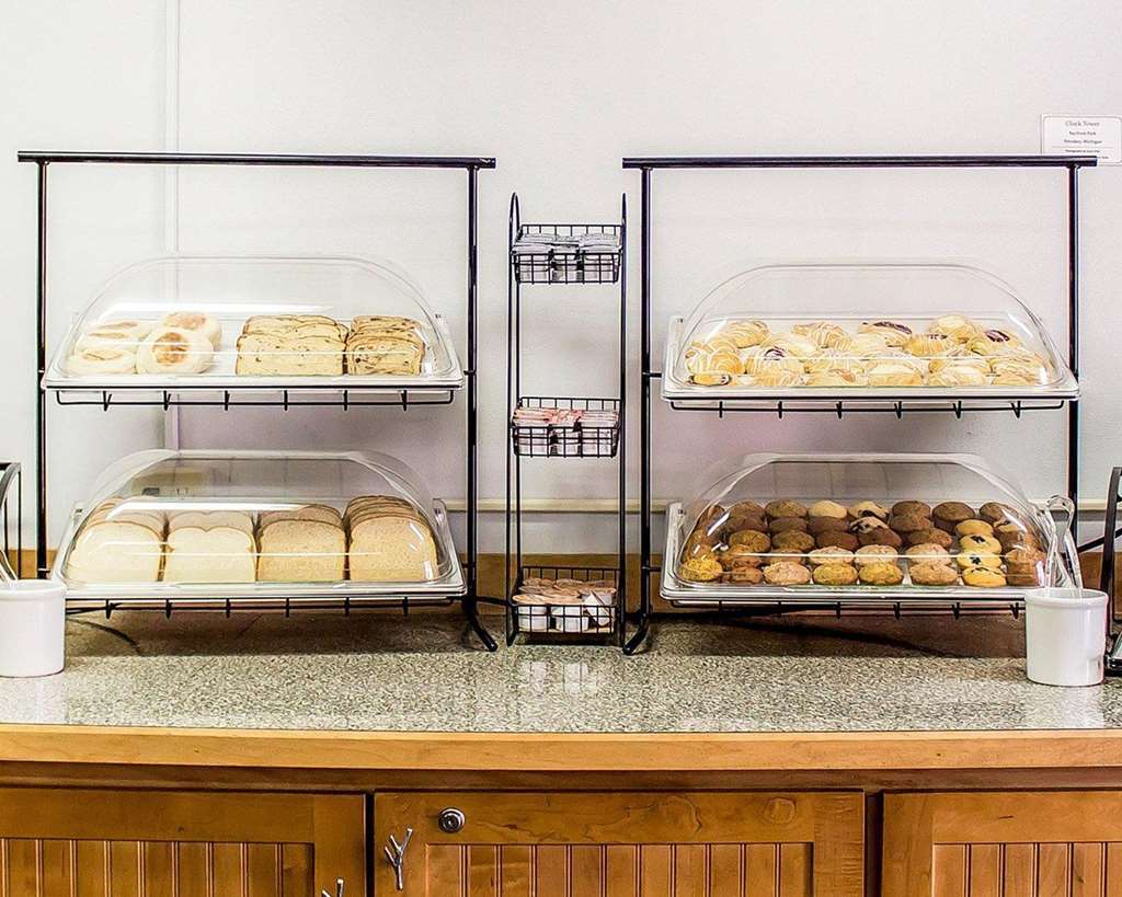 Quality Inn Petoskey-Harbor Springs מסעדה תמונה