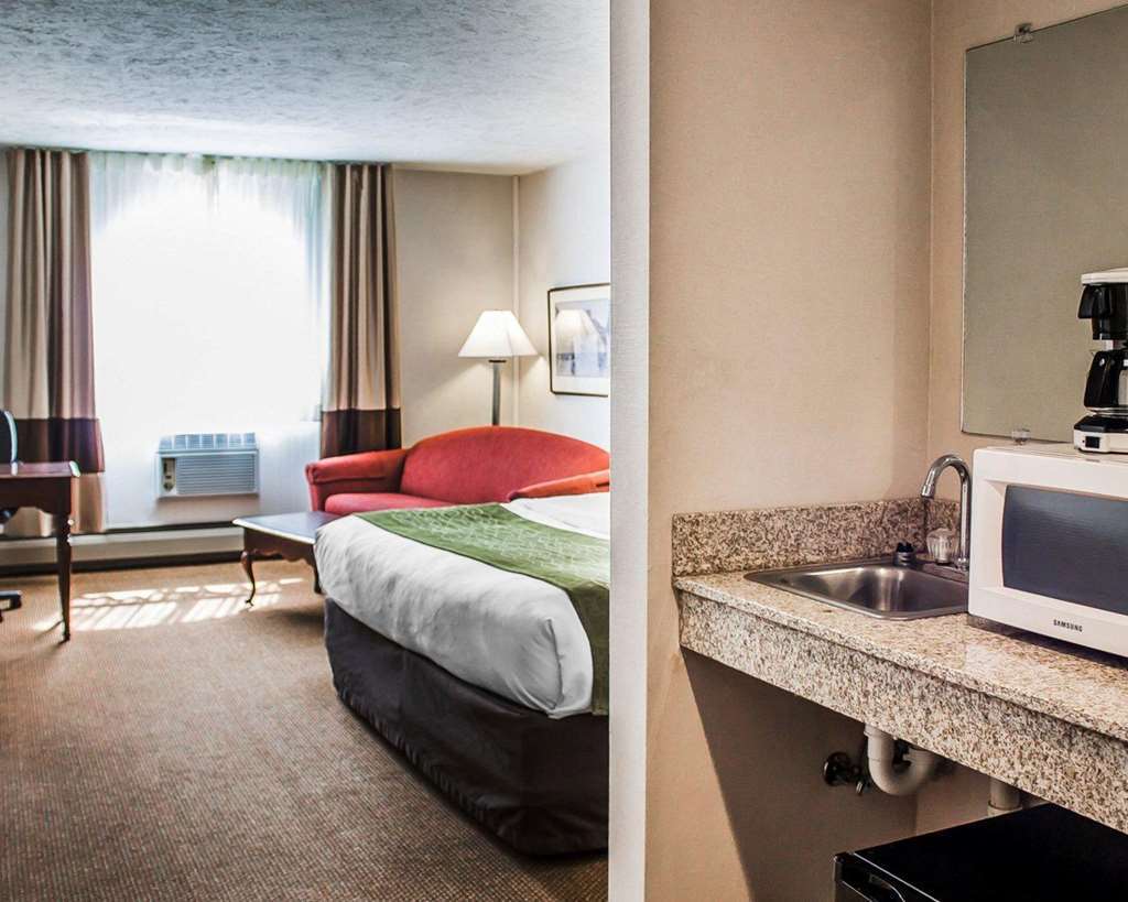 Quality Inn Petoskey-Harbor Springs חדר תמונה